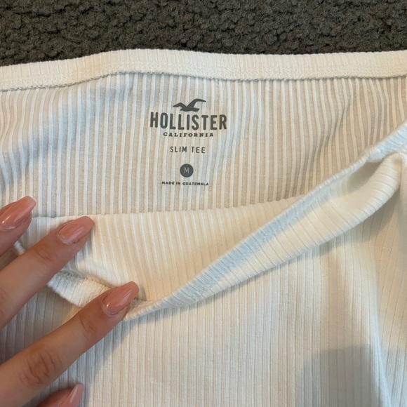 off the shoulder white ribbed hollister shirt - Picture 2 of 3